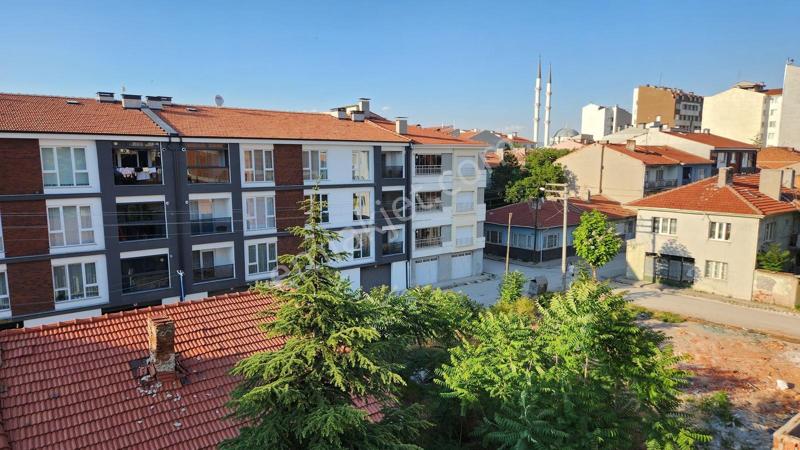 Özbey'den | Fırsat Daire | Gazi Yakup Satar Cad. Yakını | 1+1 |