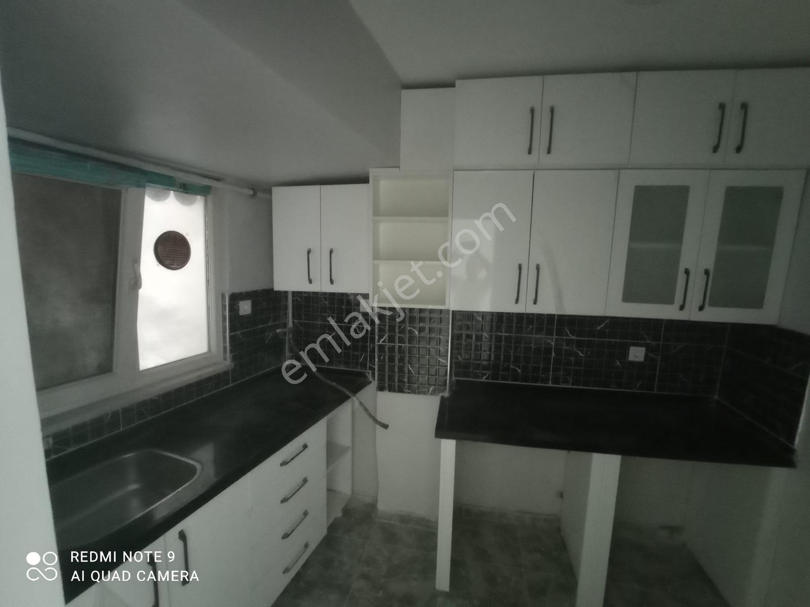 Kocamustafapaşa'da Kiralık 3+1 Bahçe Katı Kullanışlı Temiz Daire - Görsel 11