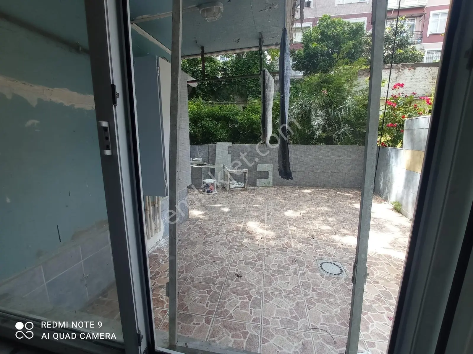 Kocamustafapaşa'da Kiralık 3+1 Bahçe Katı Kullanışlı Temiz Daire - Görsel 2