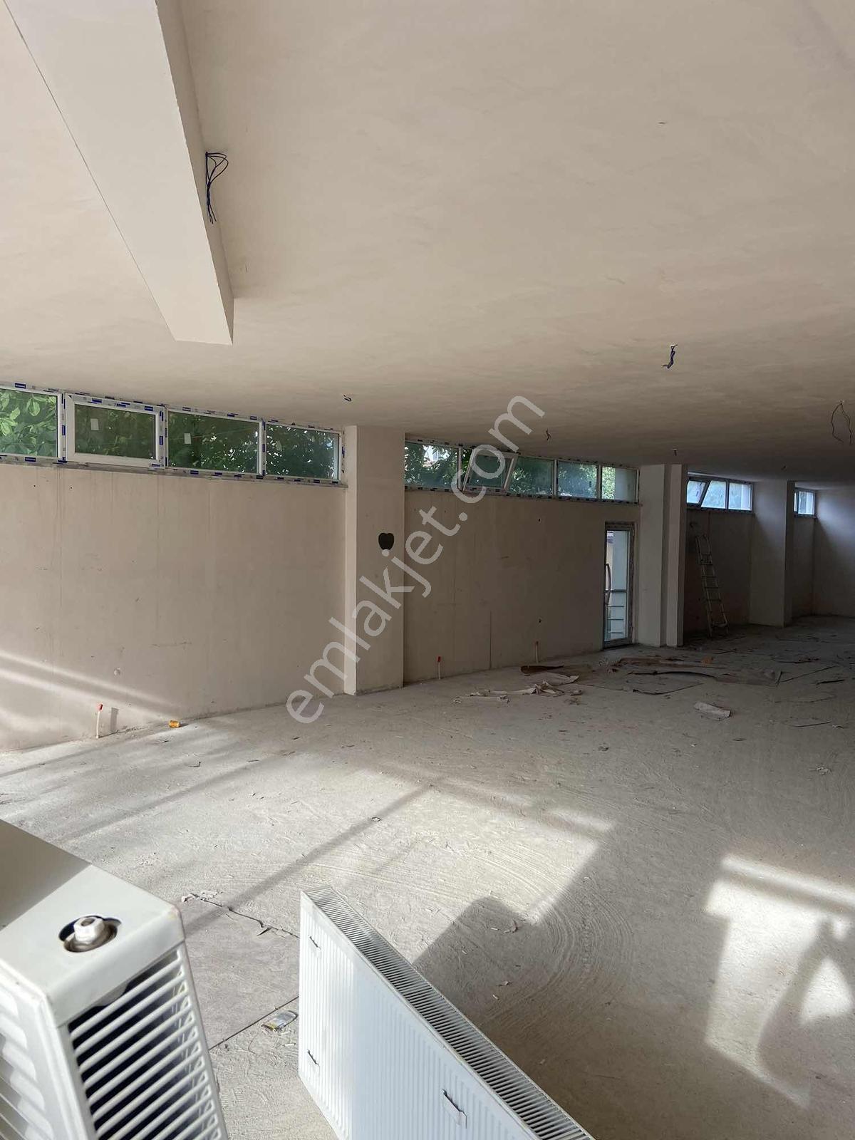 Ayvacık Caddesinde 220m2 Kiralık Dükkan - Görsel 4