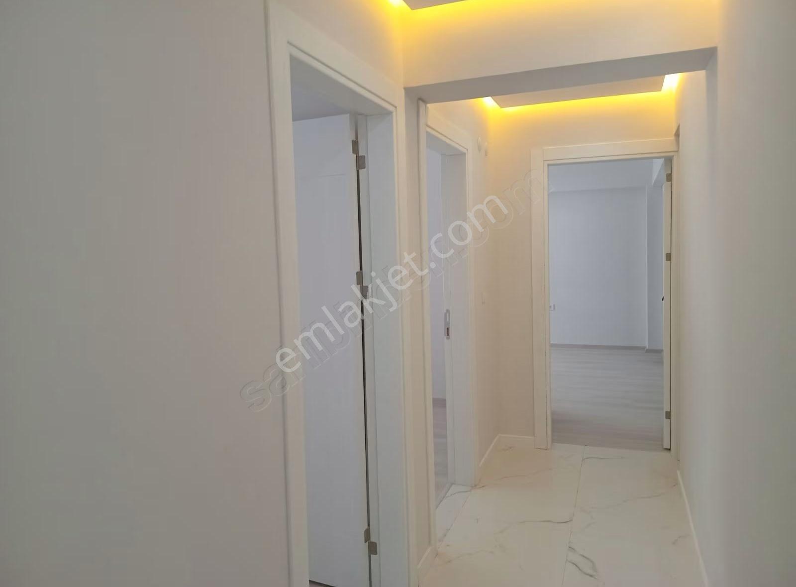 Demirköprüde Cadde Görür Sıfır Binada Cihat Koraya Lisesin Yakın - Görsel 10