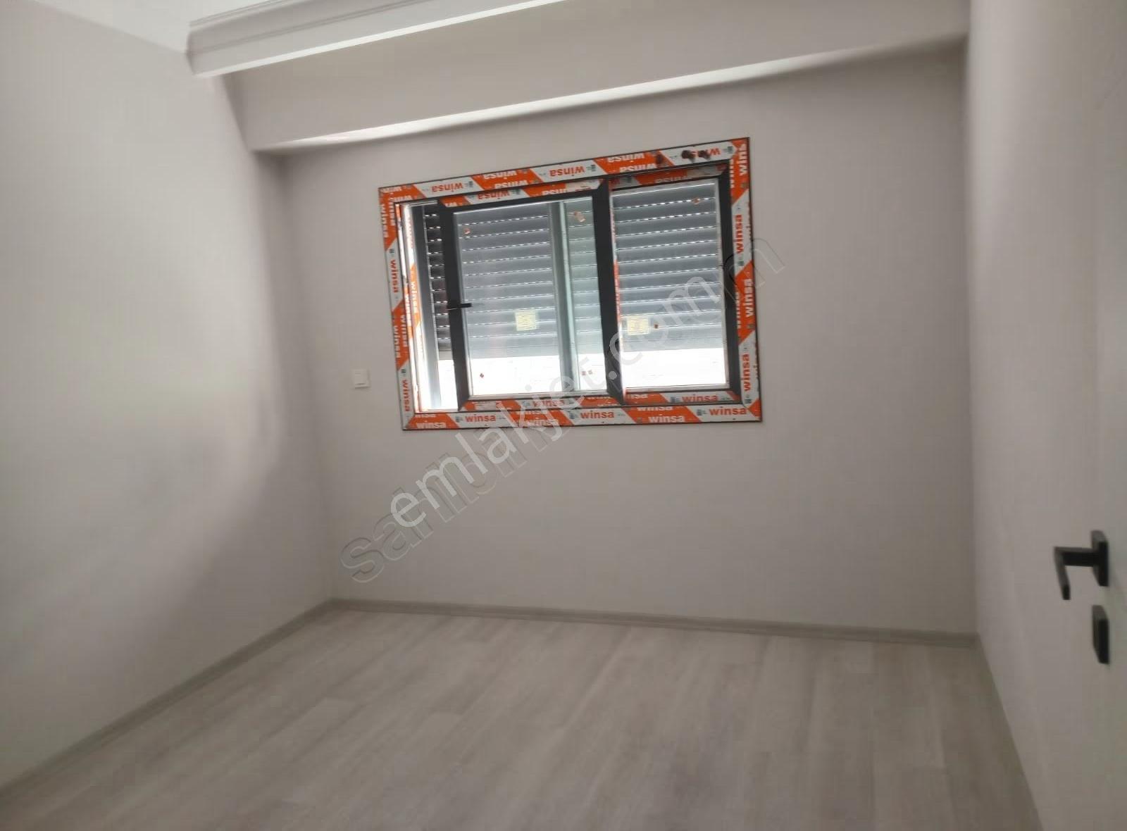 Demirköprüde Cadde Görür Sıfır Binada Cihat Koraya Lisesin Yakın - Görsel 7