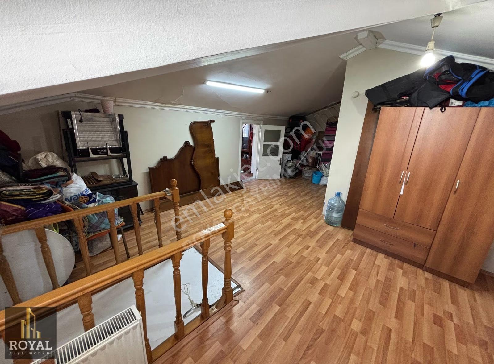 Metroya 3 Dakika | Parseller'de 200 M² Geniş 6+1 Çatı Dubleksi - Görsel 27