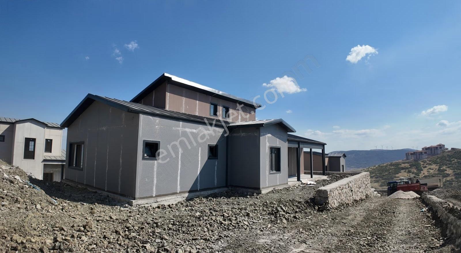 Yay / Ada Mahâll' De Ayrıcalıklı&muhteşem Villa