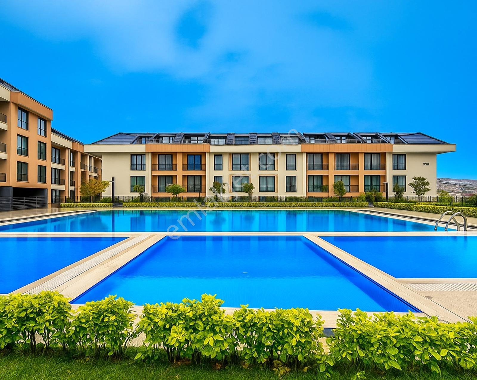Beylikdüzü West Marina' Ya Komşu Site İçi Lüks 6+2 Dubleks