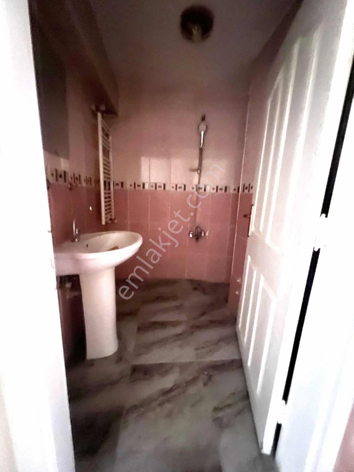 Ufuktepe Cadde Önü Yapılı Yüksek Giriş Kiralık - Görsel 7