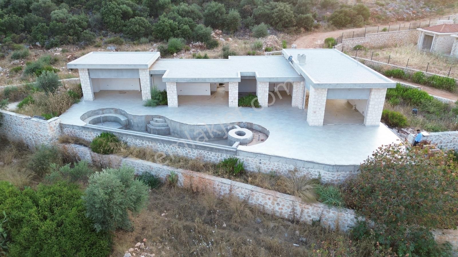 Kaş Patara'da Tasarım Harikası Natamam 3+1 Villa - Görsel 26
