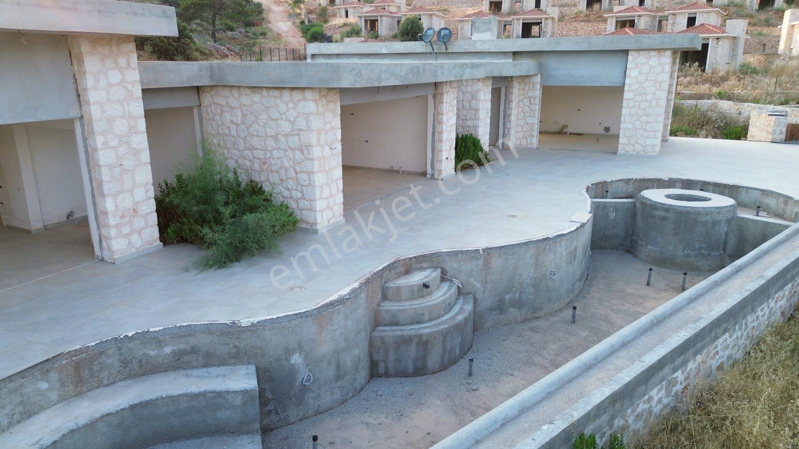 Kaş Patara'da Tasarım Harikası Natamam 3+1 Villa - Görsel 21
