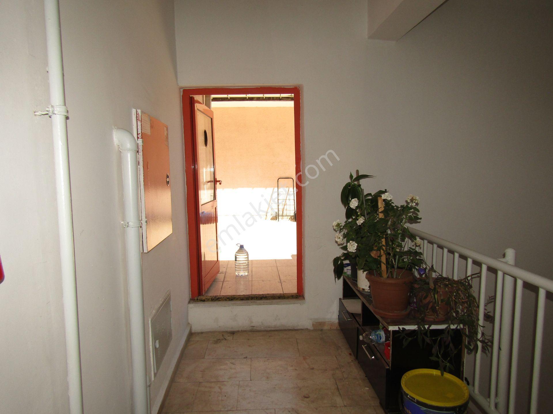 Doğanbey Kısakatlarda 3+1 140m2 3.kat Kombili Balkonlu Kiralık Daire 33bintl - Görsel 33