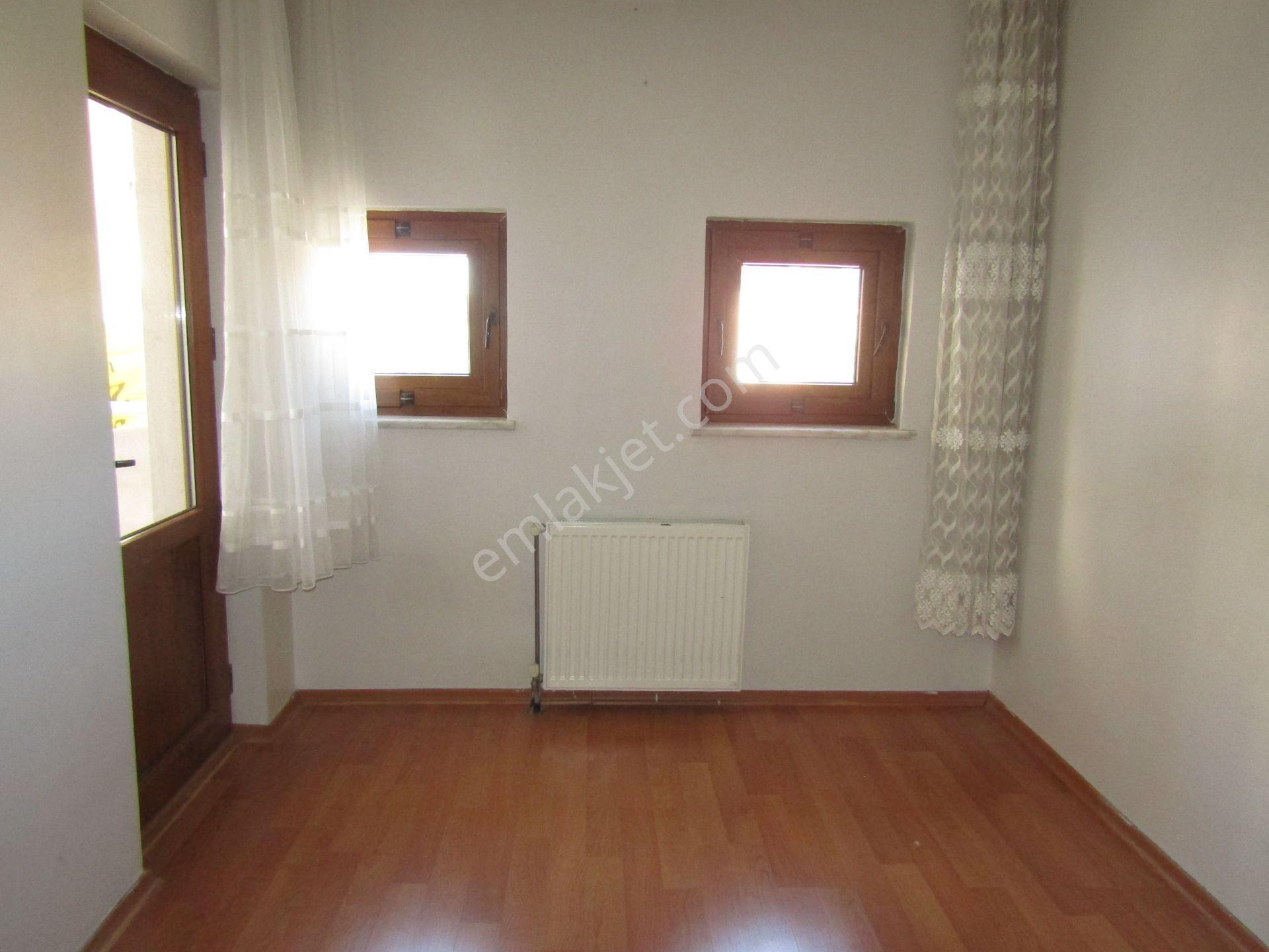 Doğanbey Kısakatlarda 3+1 140m2 3.kat Kombili Balkonlu Kiralık Daire 33bintl - Görsel 27