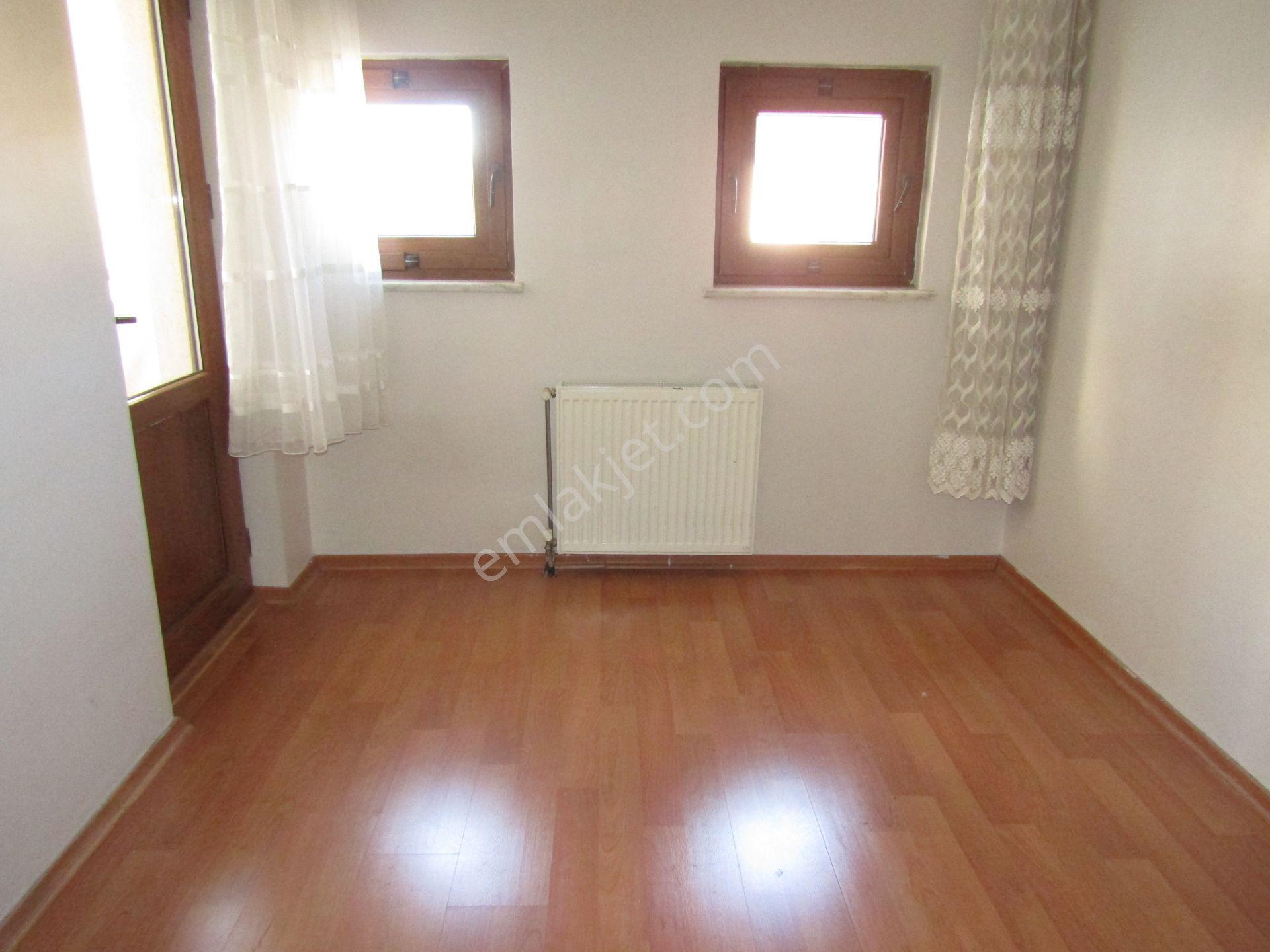 Doğanbey Kısakatlarda 3+1 140m2 3.kat Kombili Balkonlu Kiralık Daire 33bintl - Görsel 28