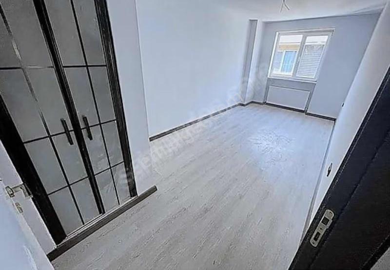 Edremit'te Havuzlu, Lüx, Arakat 3+1 150 M2 Satılık Daire - Görsel 8
