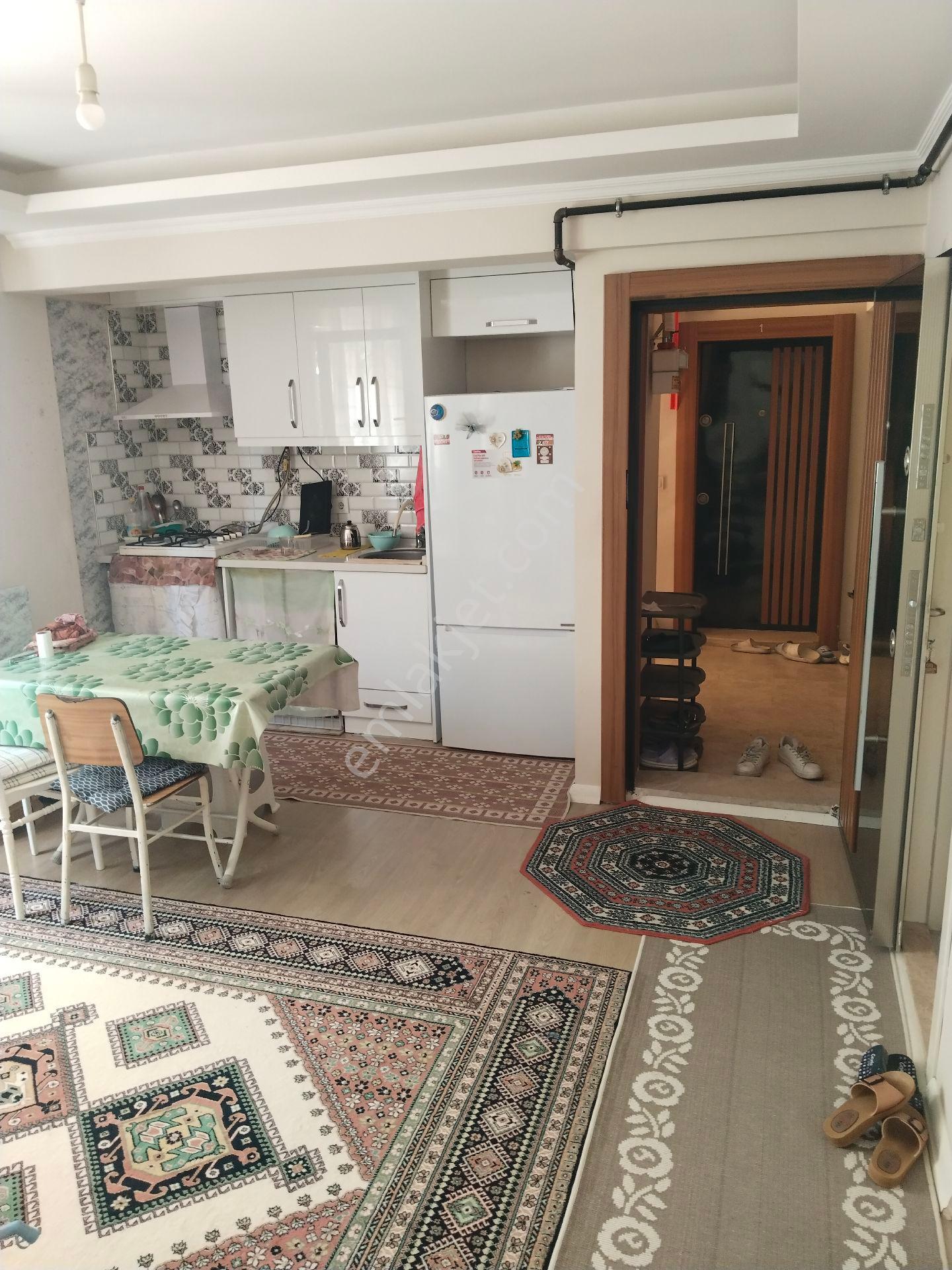 Buca Şirinkapı Mahallesi'nde Doğalgazlı, Balkonlu, Geniş 2+1 Kiralık Daire - Görsel 9