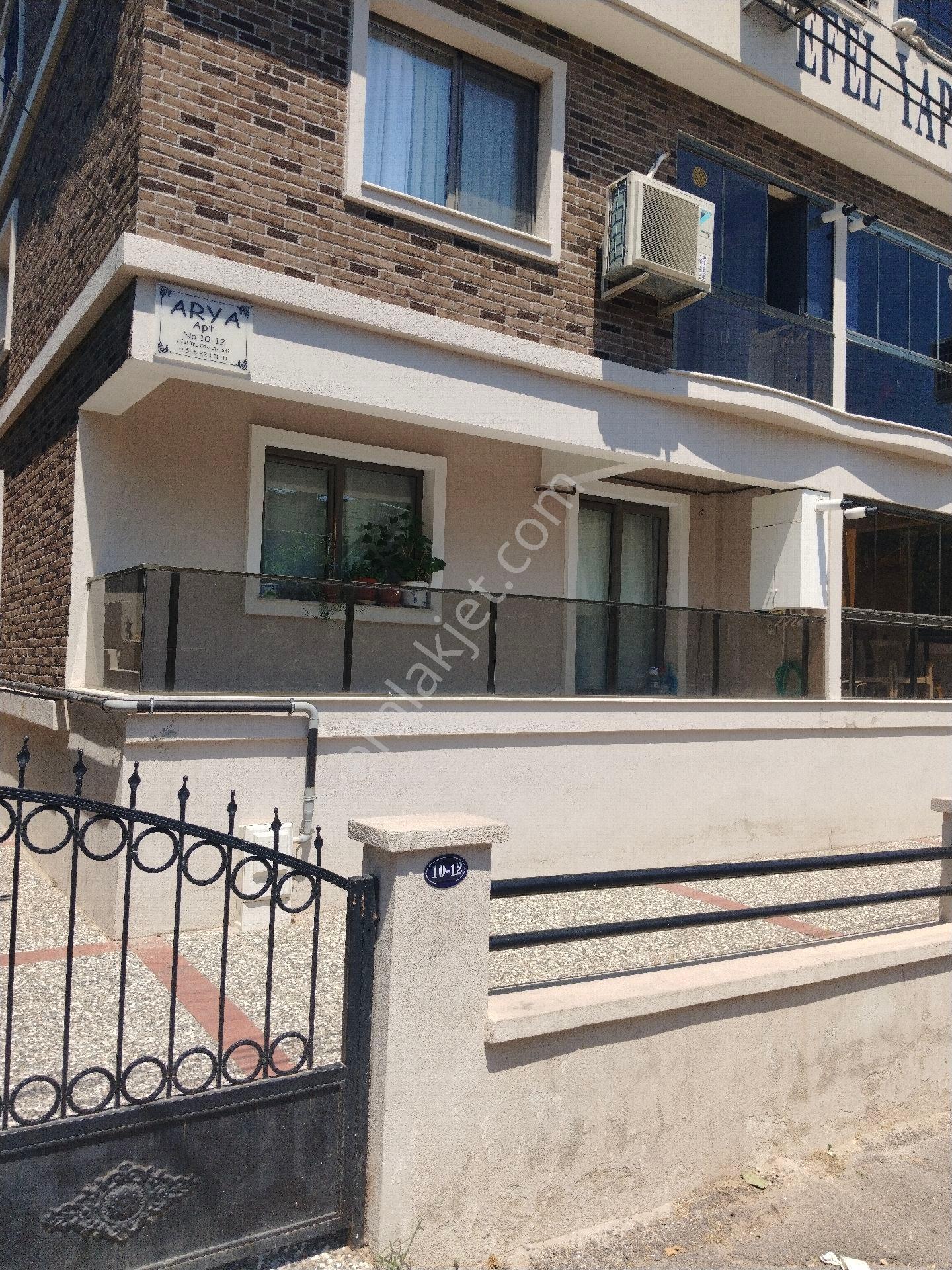 Buca Şirinkapı Mahallesi'nde Doğalgazlı, Balkonlu, Geniş 2+1 Kiralık Daire
