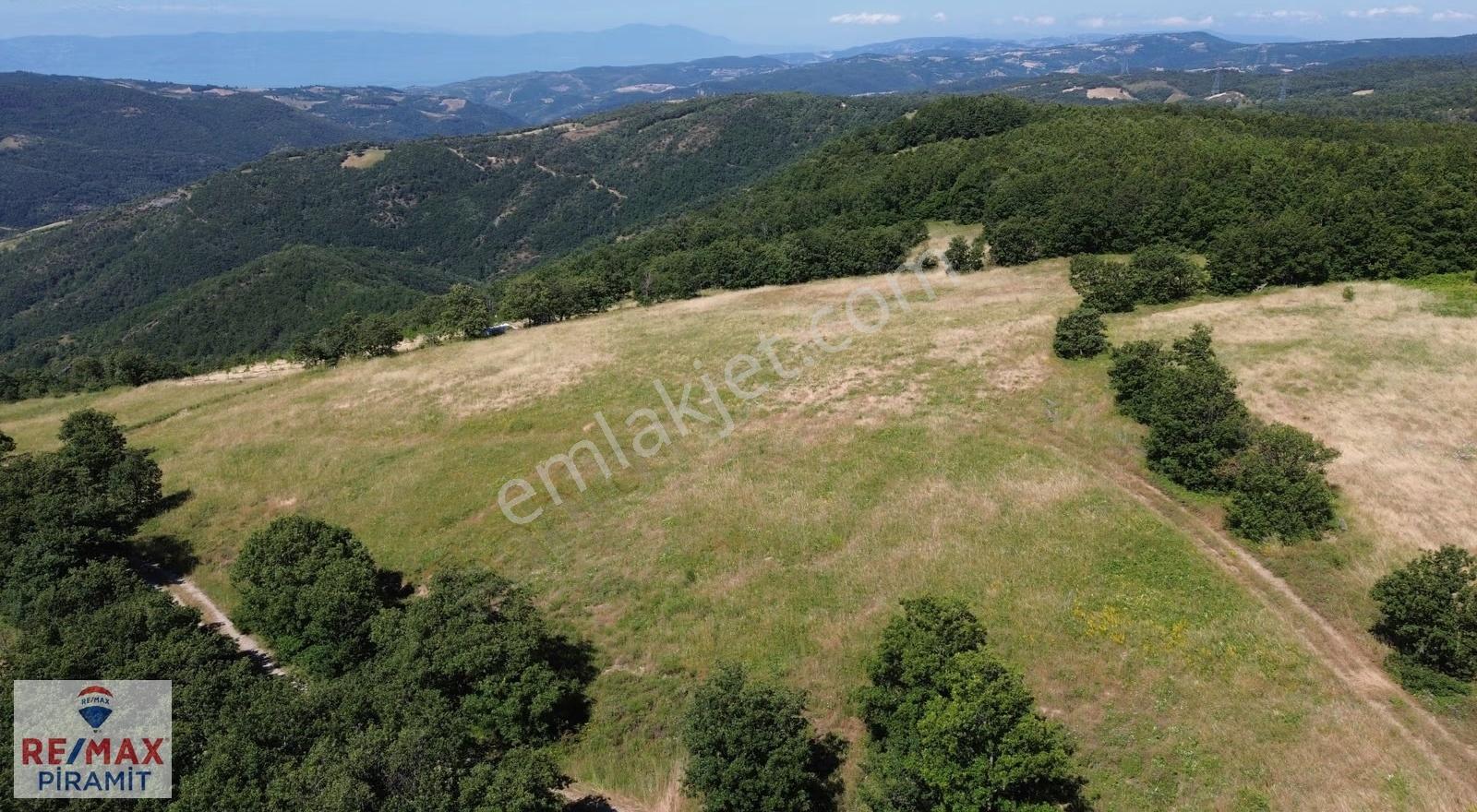 İznik Gölü Manzaralı 6 Villa Projesine Uygun 2.500 M² Arsa !!!
