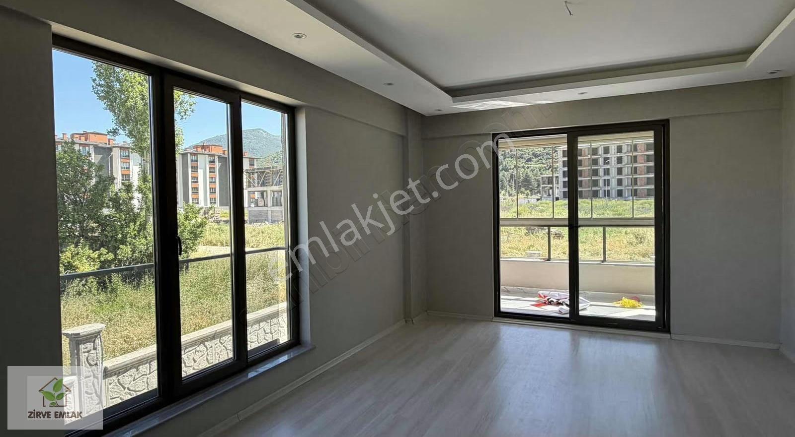 Zirve Emlak Satıyorr Yarenler 4+1 190m2 Garajlı Ultra Lüx Daire - Görsel 12