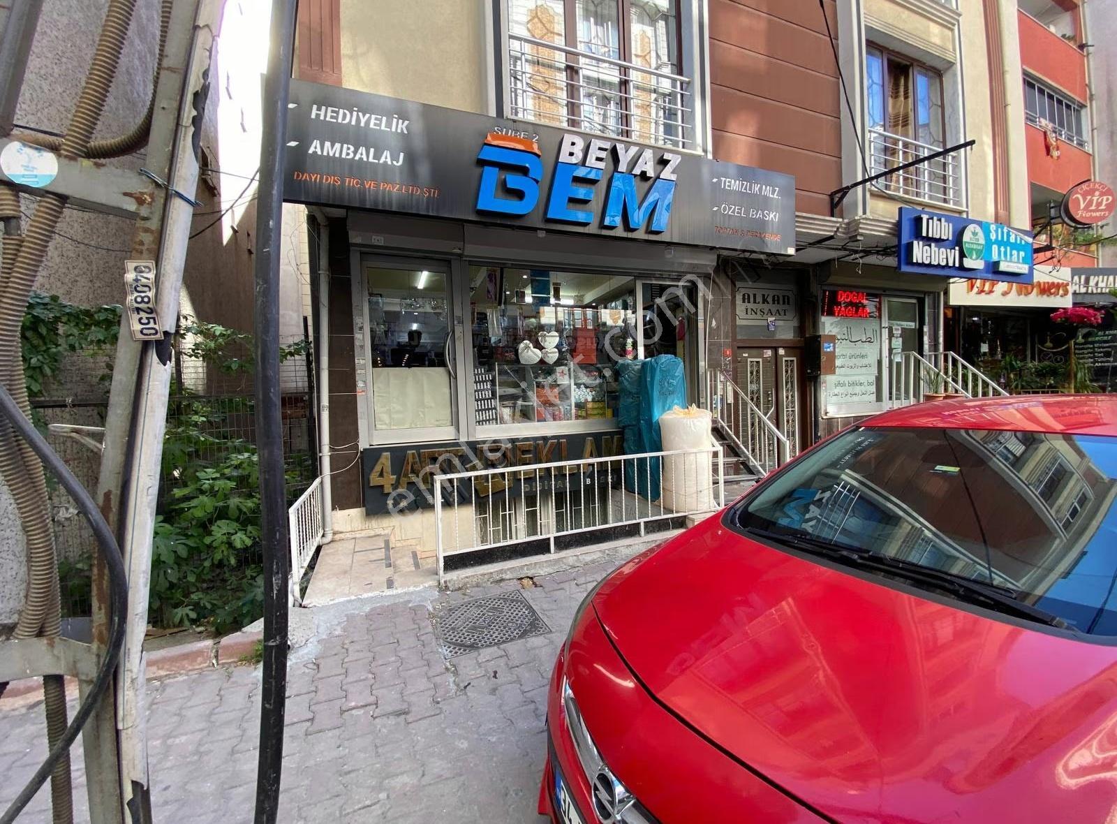 Esenyurt Meydanı'nda Satılık 85m² Dükkan