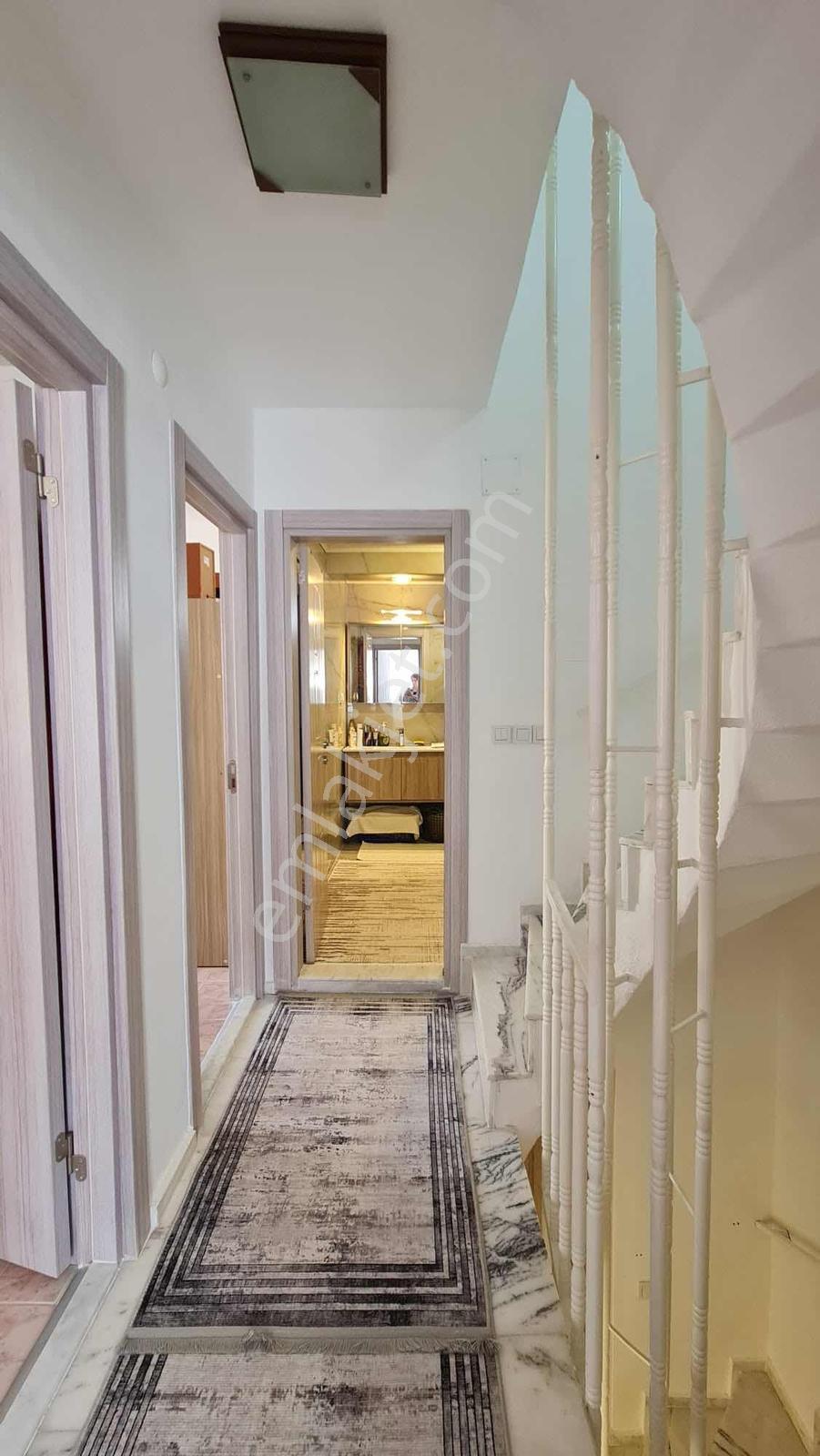 Davutlar Sahili'nde Denize 150 Metre 4+1 Bakımlı Yazlık - Görsel 26