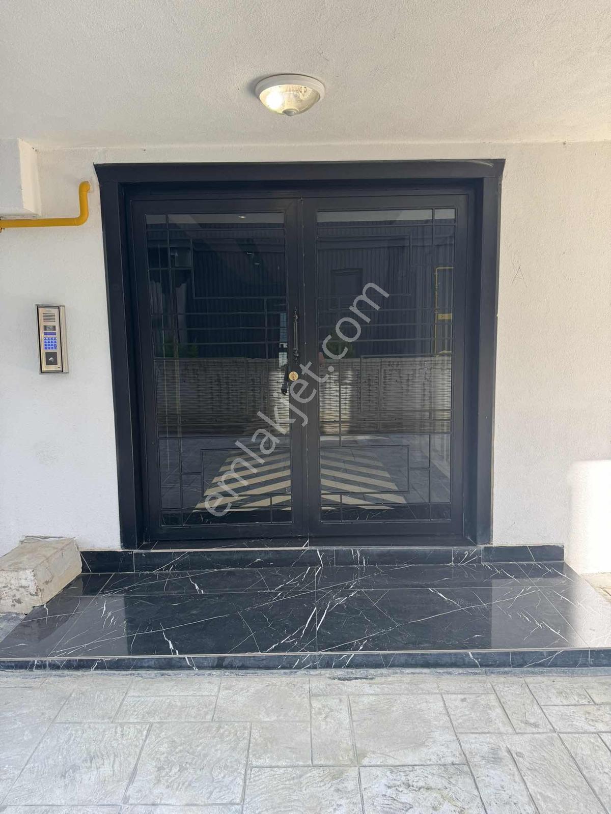 Tramvaya Yakın Geniş Ferah Site İçinde Kiralık 1+1 Eşyalı Daire - Görsel 7