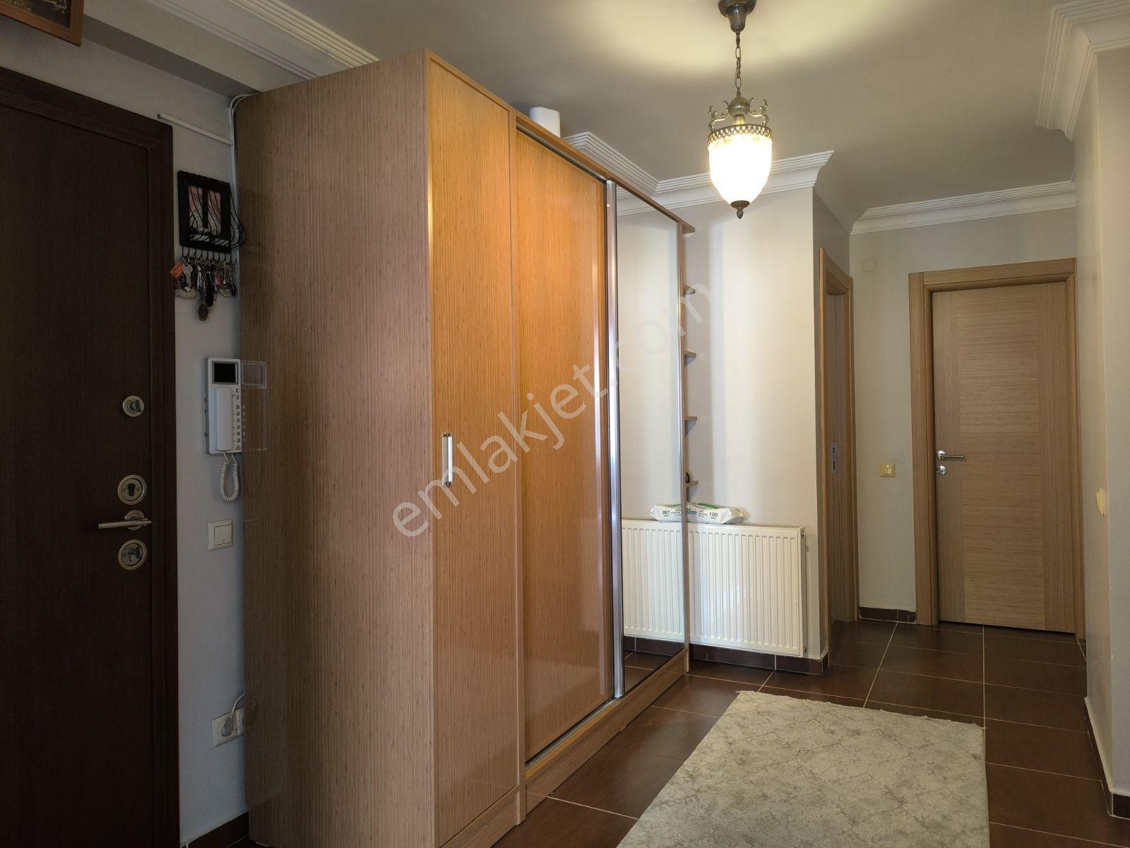 Bayrampaşa Yıldırım'da 224m² 4+2 Dubleks 2 Giriş Teras Asansörlü - Görsel 12