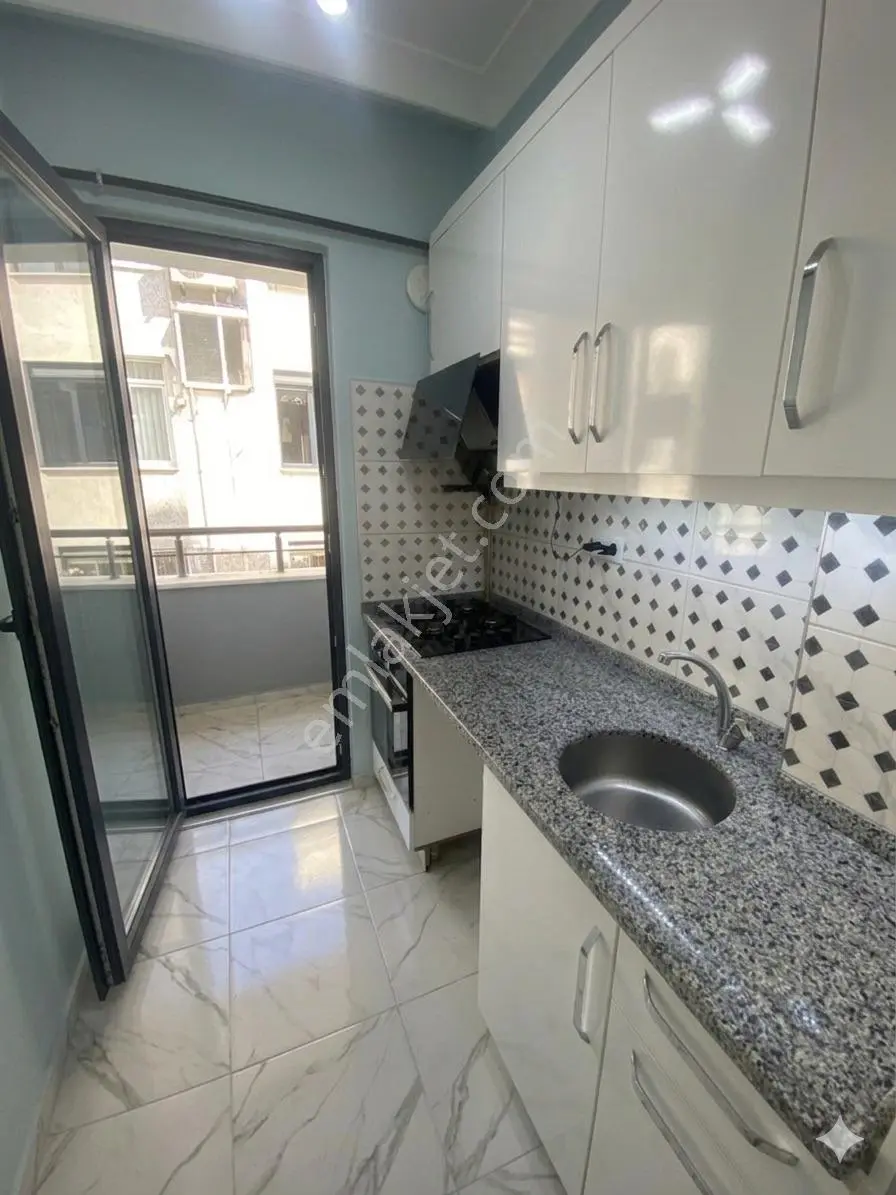 Vatan Mahallesi Yeni Bakımlı 2+1 Kiralık Daire - Görsel 6