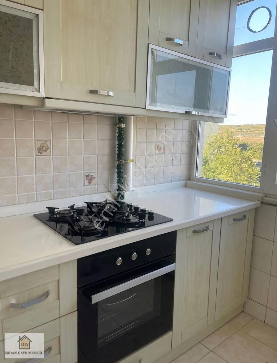 Başakşehir Vadipark 4.etapta Arakat 75m2 Tadilatlı Temiz 2+1 - Görsel 2