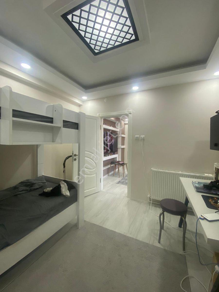 Abana Zeybek Emlâk Şehir Merkezi : 110.m2/ 2+1 +yeni Yapıli. - Görsel 16