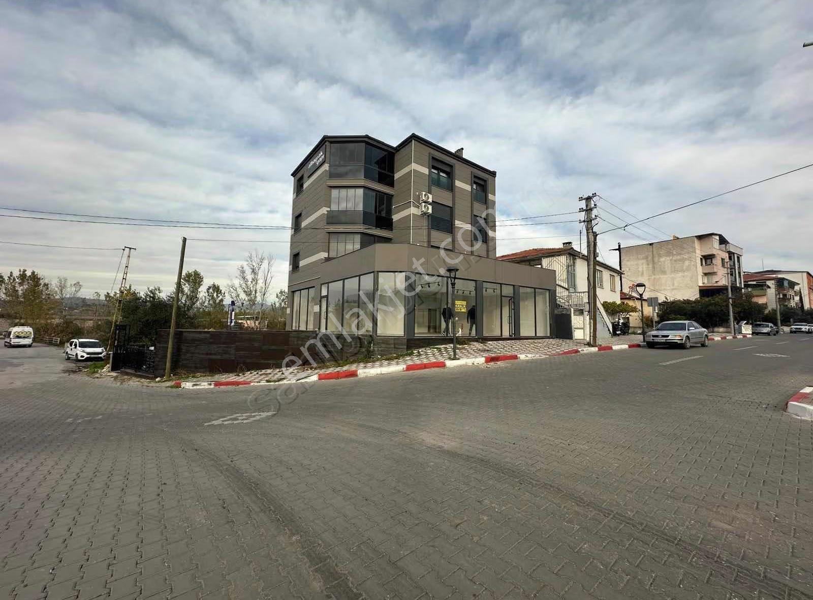 Mükemmel Konumda Yol Üzeri Takasa Açık Satılık Dükkan - Görsel 2