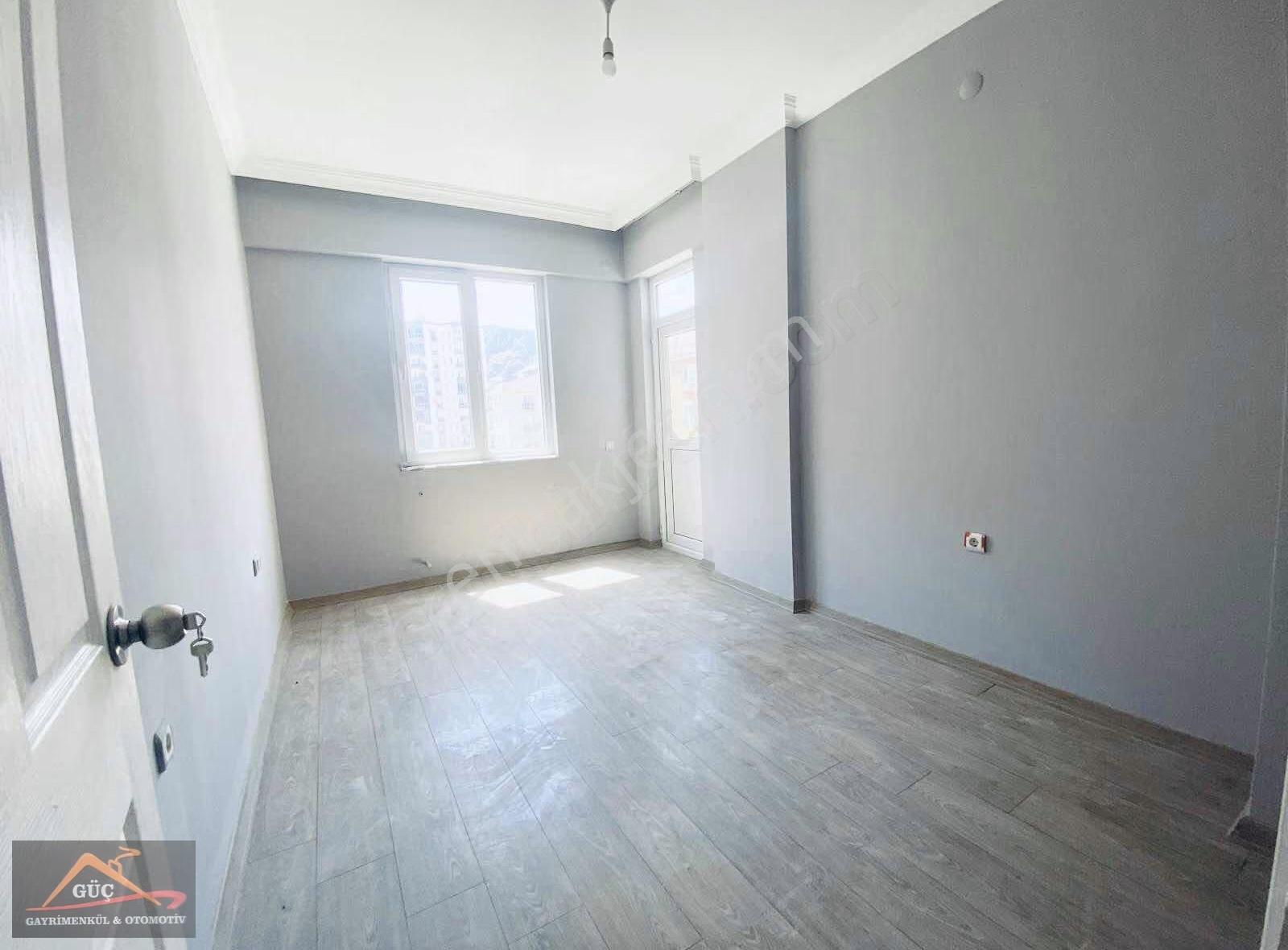 Konyaaltı Liman Mah Kiralık 3+1 Katta Ayrı Mutfaklı Daire - Görsel 13