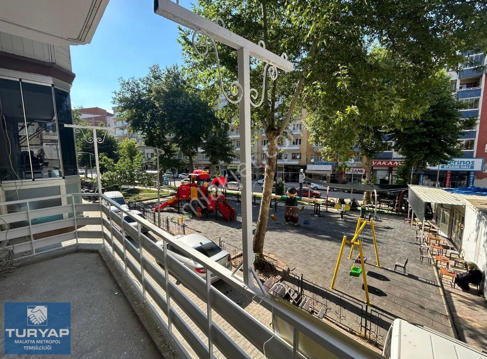 Turyap Metropol'den Üçgenpark Karşısında 3+1 Kiralık Daire - Görsel 4