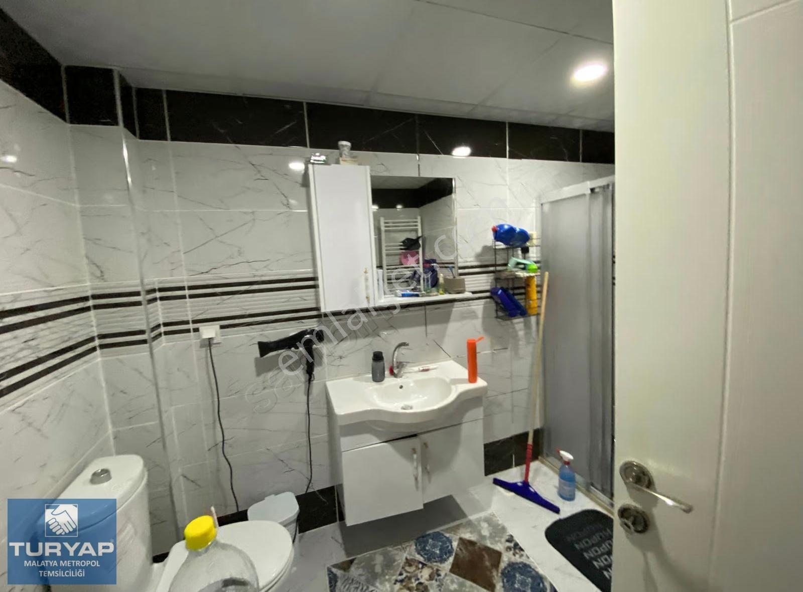 Turyap Metropol'den Göztepe'de Acil Satılık 3+1 Daire - Görsel 3