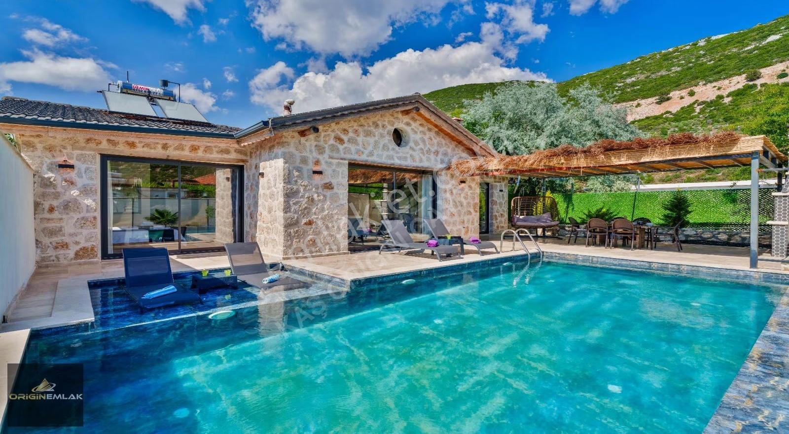 Kalkan'da Doğa İçerisinde Muhafazakar ,lüks Kiralık Villa - Görsel 9