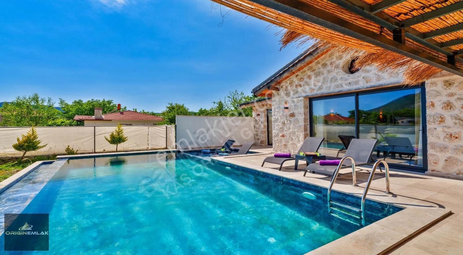 Kalkan'da Doğa İçerisinde Muhafazakar ,lüks Kiralık Villa - Görsel 13
