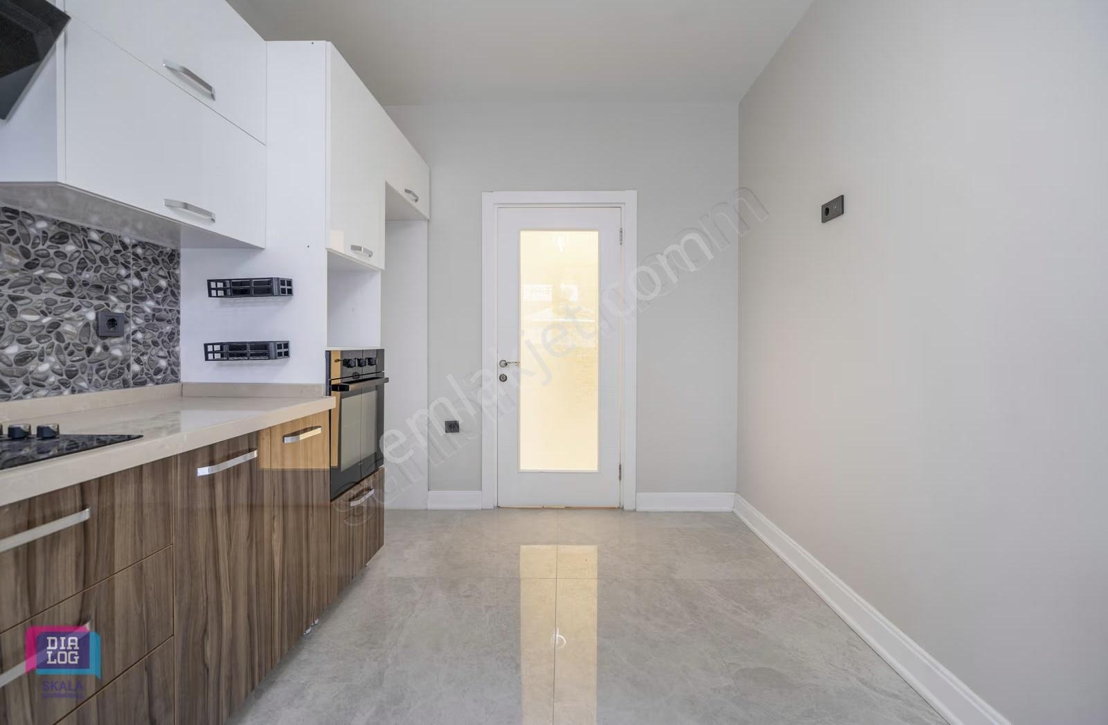 Dialog Skaladan İçi Full Yenilenmiş Ertuğrulda Kiralık 3+1 Daire - Görsel 12