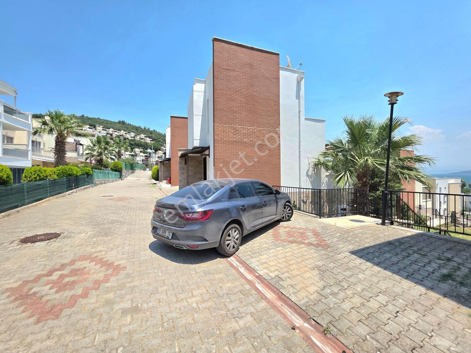 Kıyıkışlacığın En Güzel Sitesinde Deniz Manzaralı Müstakil Villa - Görsel 9