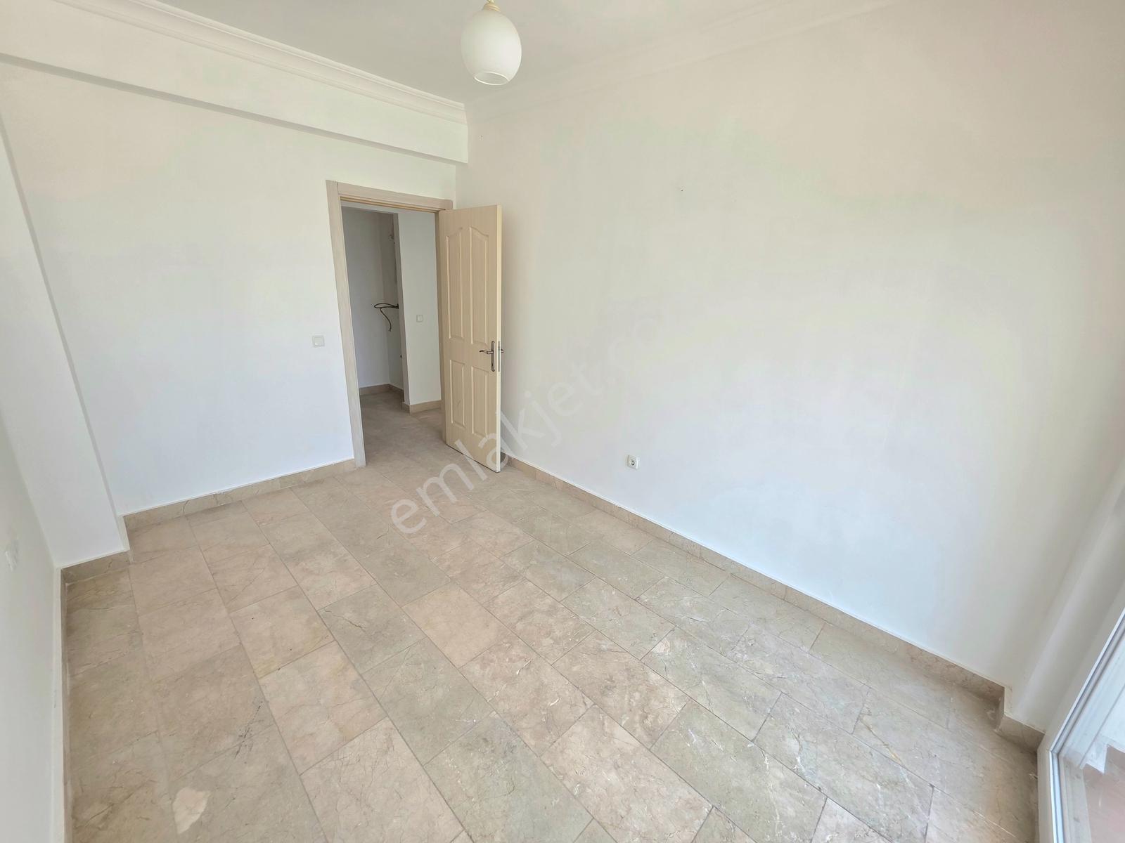 Kıyıkışlacığın En Güzel Sitesinde Deniz Manzaralı Müstakil Villa - Görsel 21