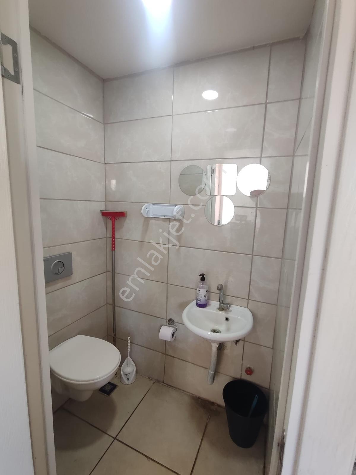 Balçova 'nın İşlek Noktasında 21 M2 Kiralık Dükkan - Görsel 14