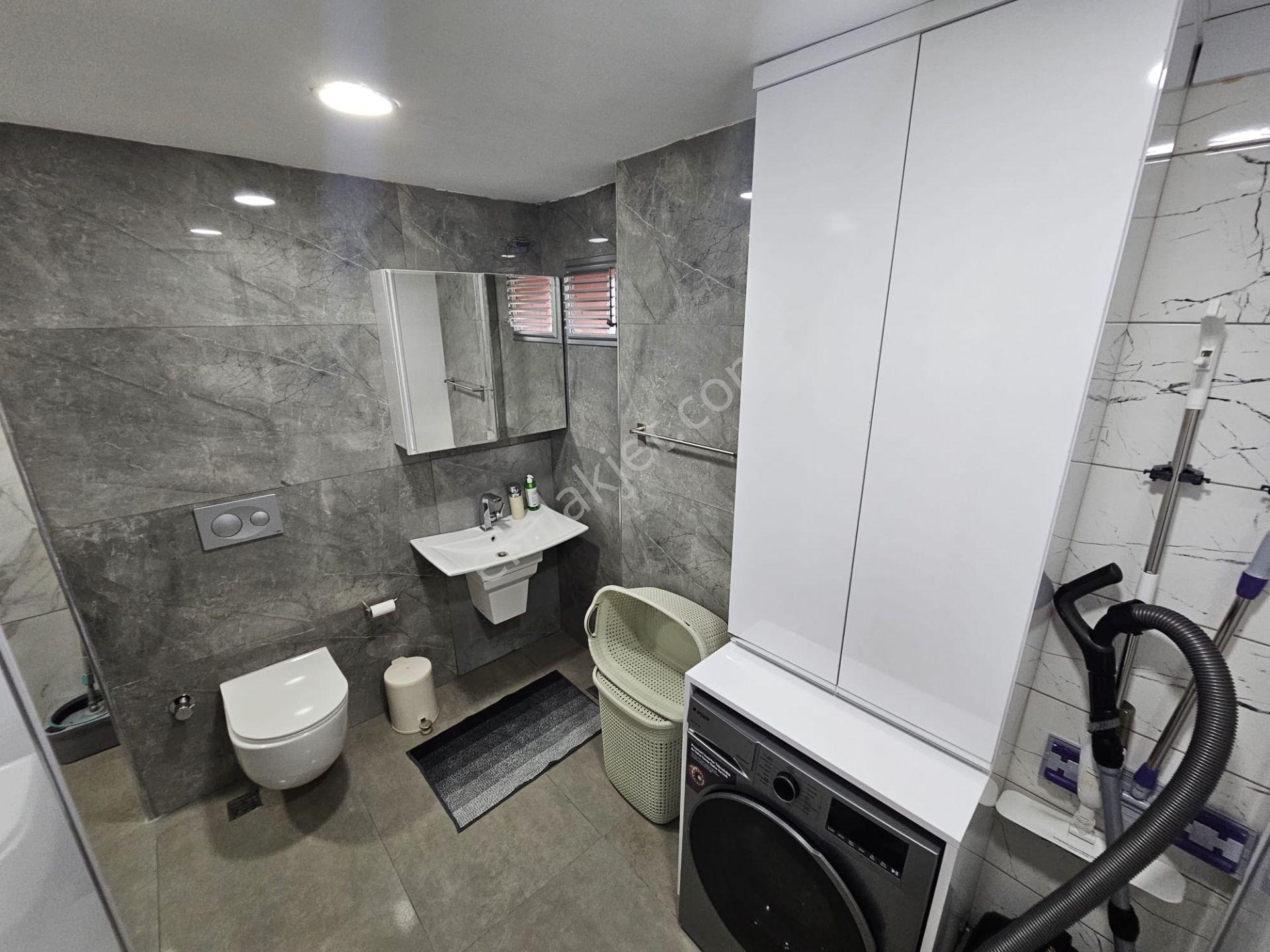 Kurttepe Mah. Göl Manzaralı 3+1 Kombili+ankstreli+2banyolu+giyinme Odalı+cam Balkonlu Satılık Daire - Görsel 20