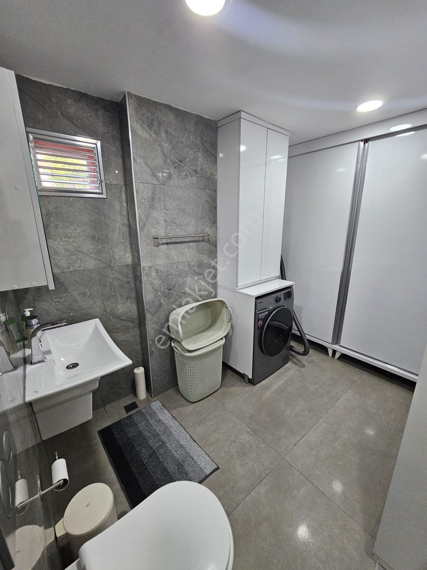 Kurttepe Mah. Göl Manzaralı 3+1 Kombili+ankstreli+2banyolu+giyinme Odalı+cam Balkonlu Satılık Daire - Görsel 23