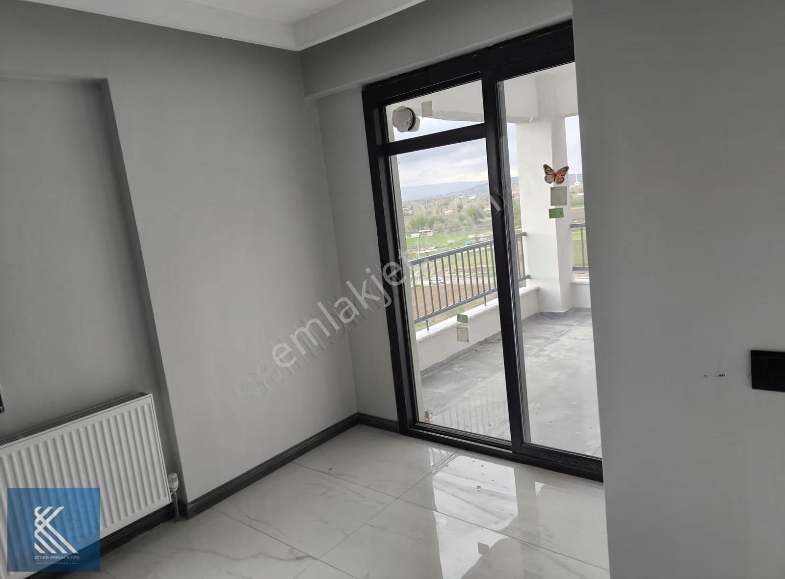 Zümrüt Mahallesi Nde Satılık Sıfır Lüks 4+1 Daire - Görsel 5