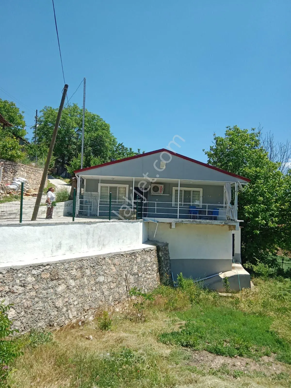 Burdur Gölhisar Yeşildere’de 480m² Müstakil Arsada 2+1 Eşyalı Yayla Evi Satılık