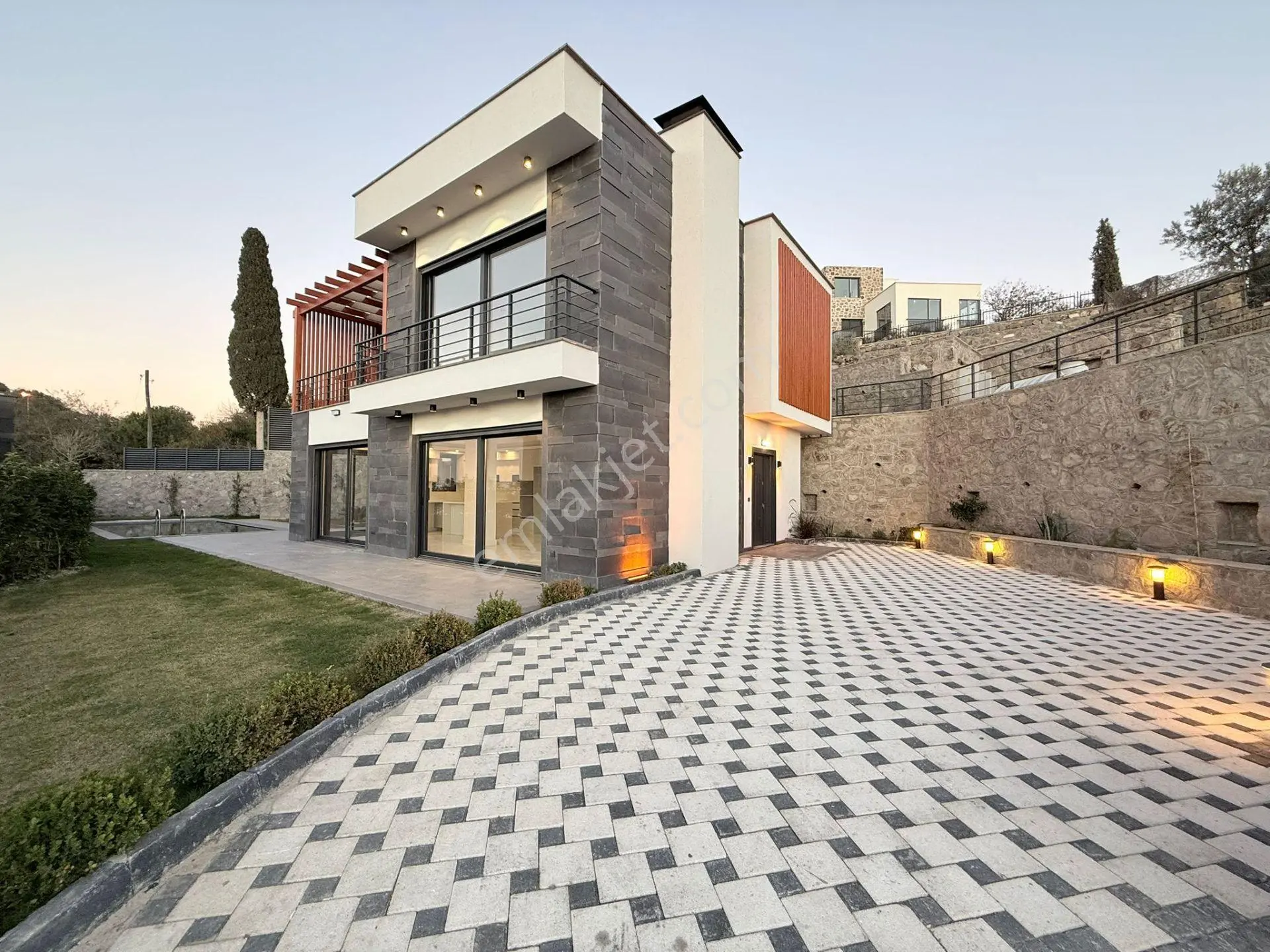 Gümüşlük'te 530 M2 Arsa İçerisinde Fırsat Fiyata 4+1 Villa !