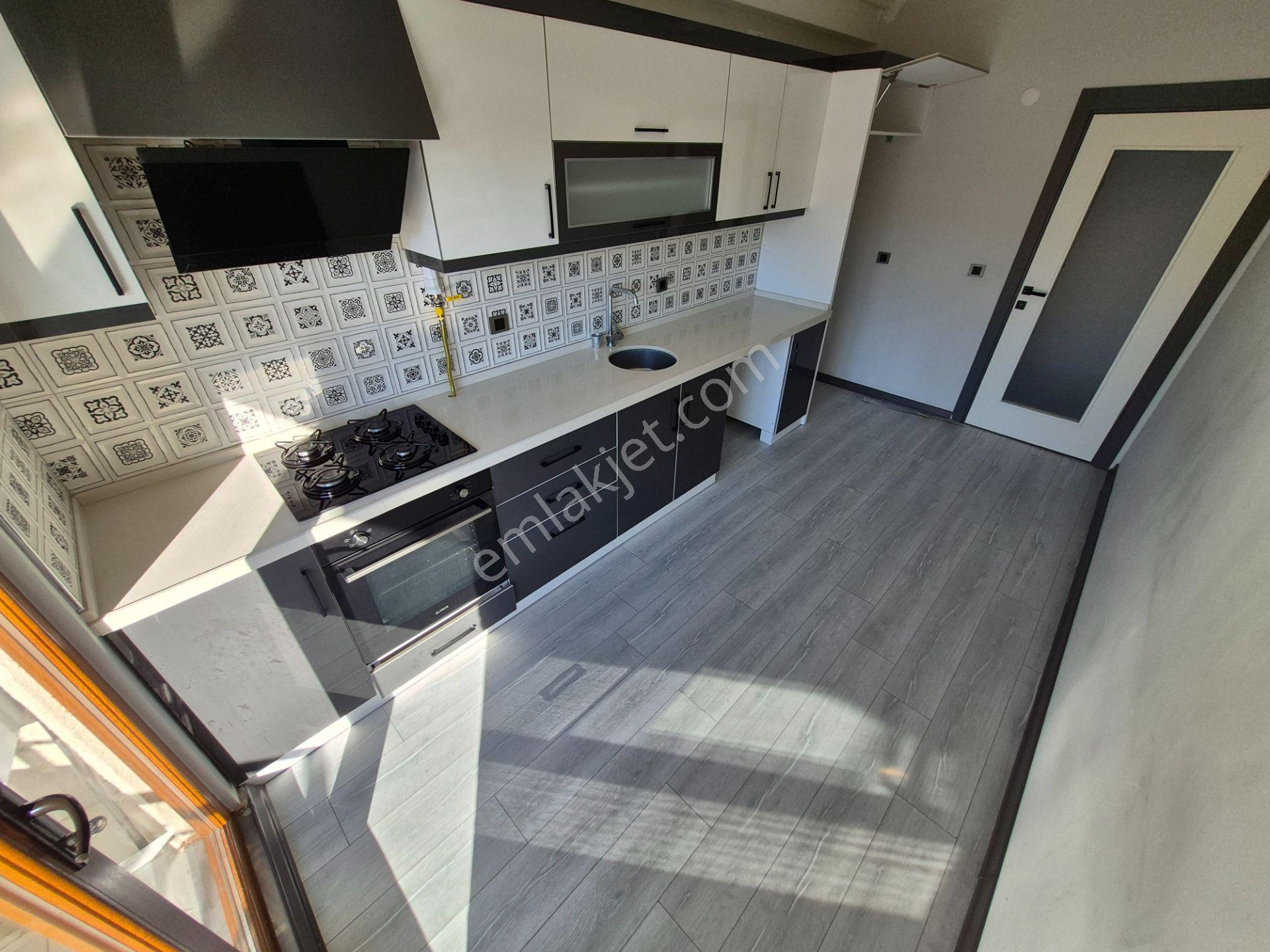 Akman'dan İstiklal Okuluna Çok Yakın 2+1 Kiralık Daire - Görsel 14