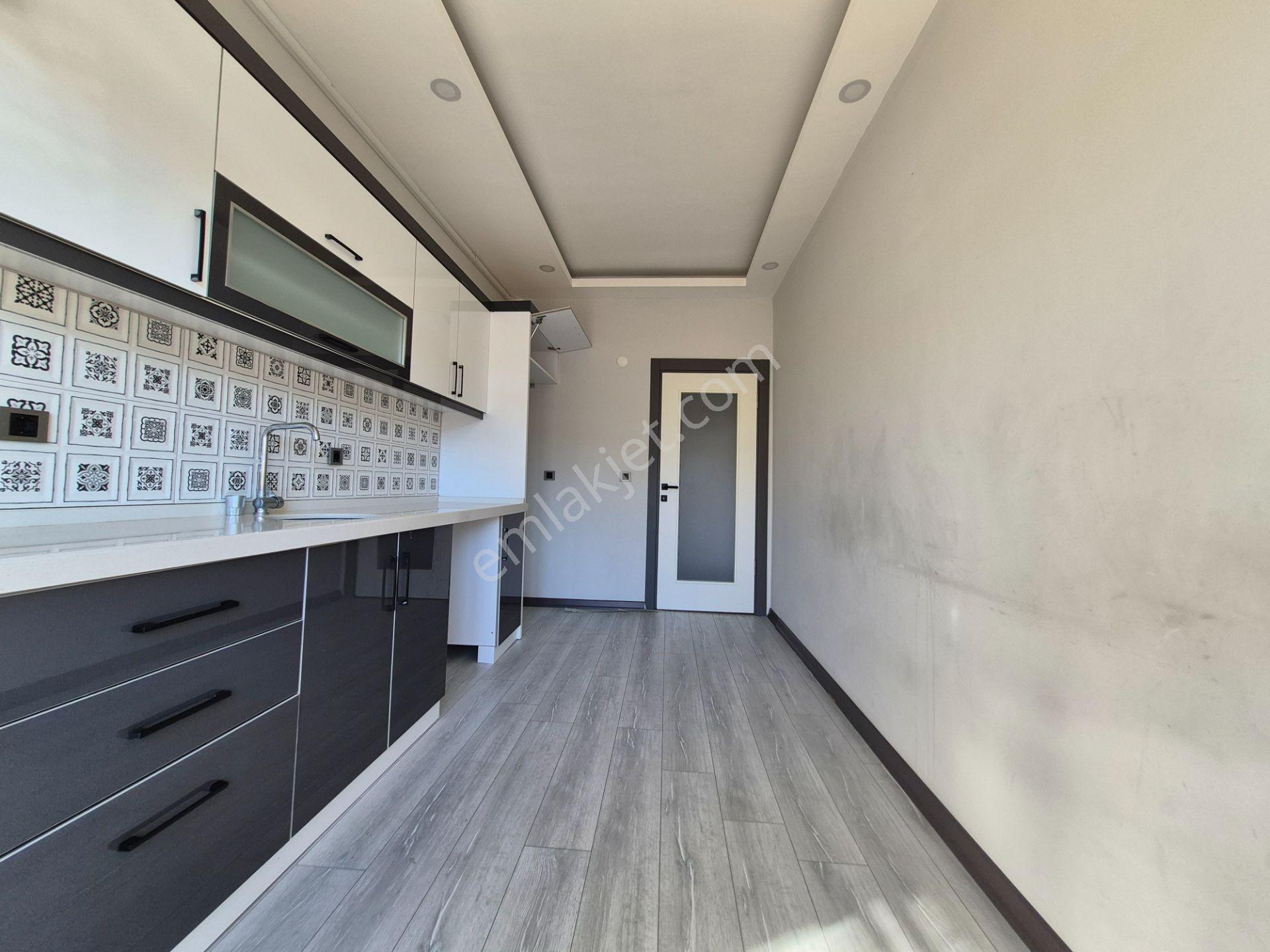 Akman'dan İstiklal Okuluna Çok Yakın 2+1 Kiralık Daire - Görsel 13