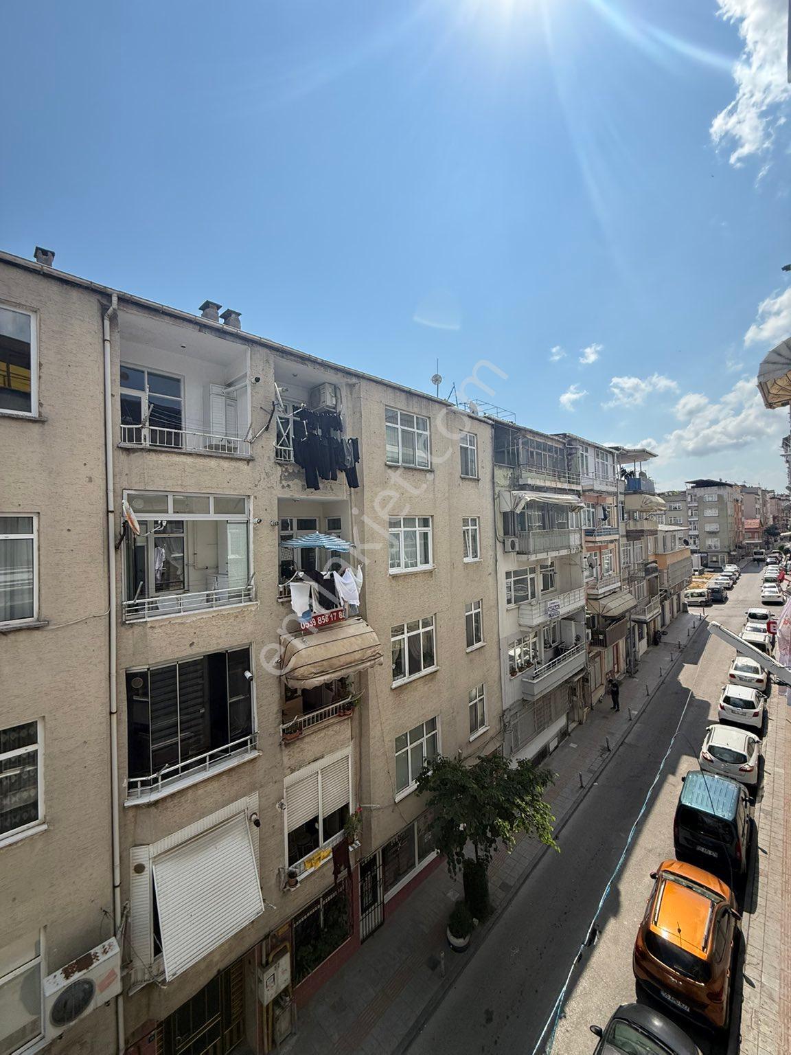 Hürriyet Mahallesinde İci Temiz Satılık Daire - Görsel 6