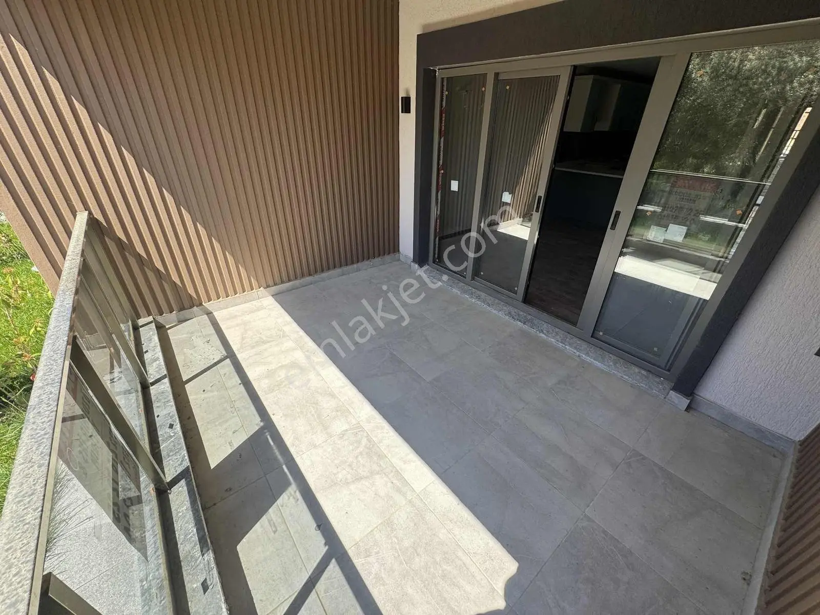 Güçlü Kardeşler Altınolukta 3+1 Bahçeli Lüks Villa - Görsel 19