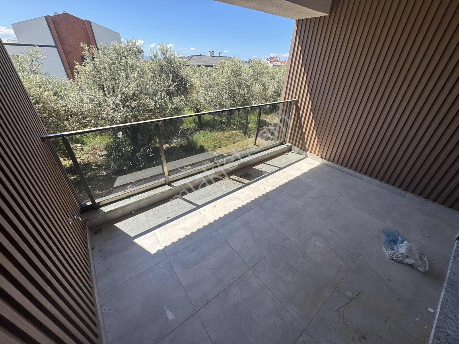 Güçlü Kardeşler Altınolukta 3+1 Bahçeli Lüks Villa - Görsel 15
