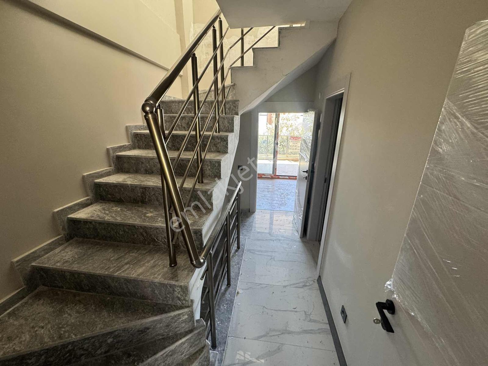 Güçlü Kardeşler Altınolukta 3+1 Bahçeli Lüks Villa - Görsel 35