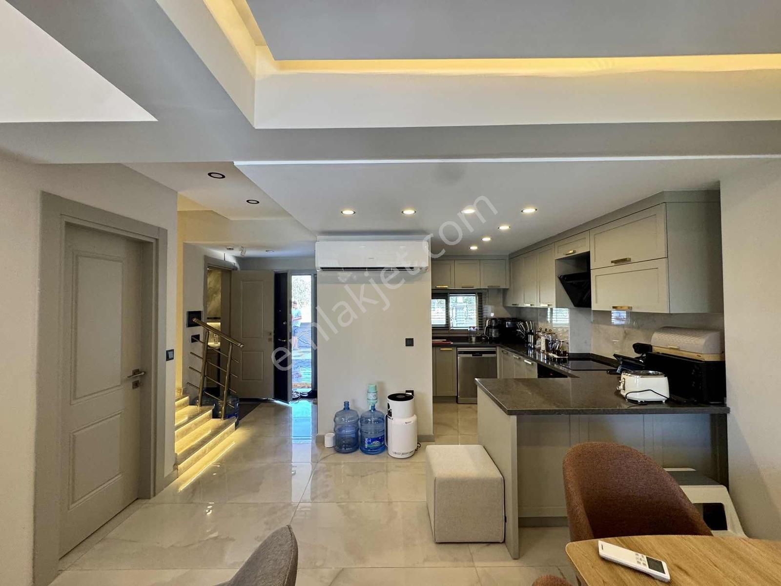Güçlü Kardeşler Full Eşyalı Gürede Havuzlu Deniz Manzaralı Villa - Görsel 26