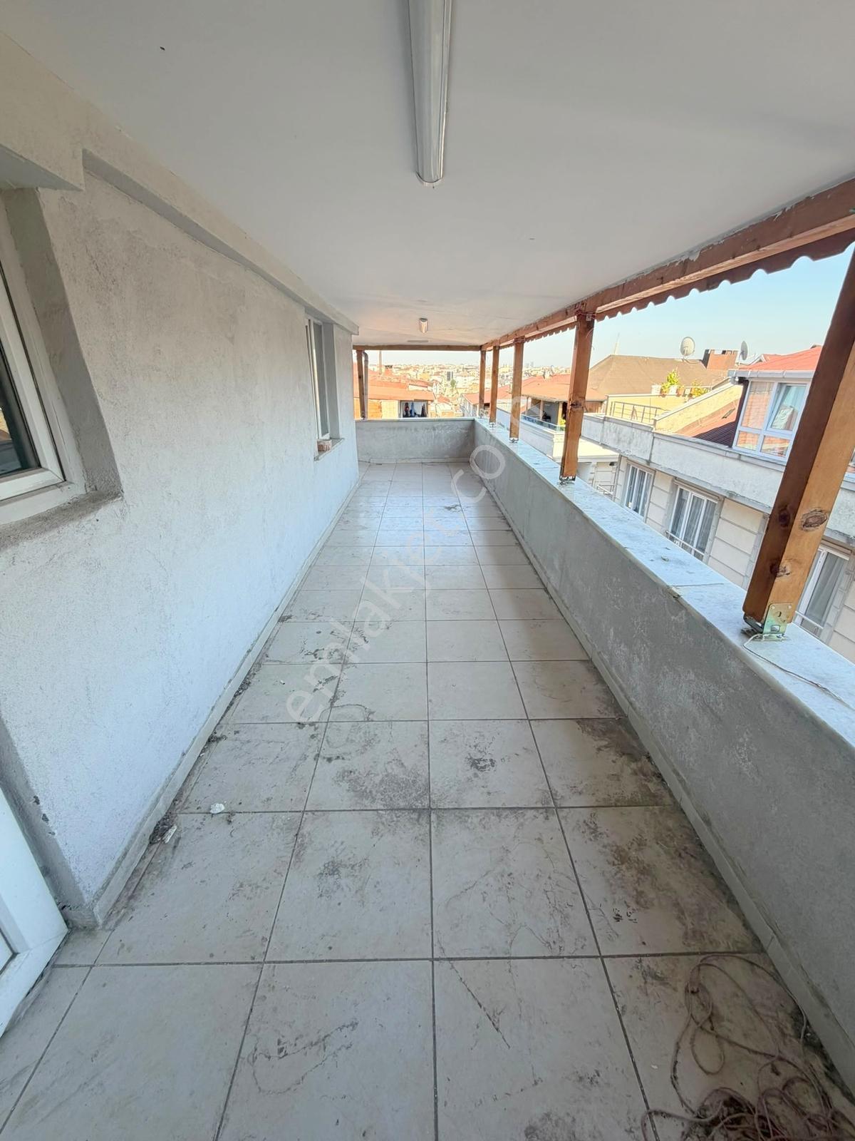 İsa Gayrimenkulden Merkez Cami Yakını Kiralık Teras Kat - Görsel 5